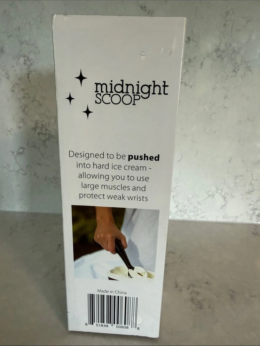 Midnight Kitchen Tools Ergonomic Ice Cream Scoop - shiny stainless steel